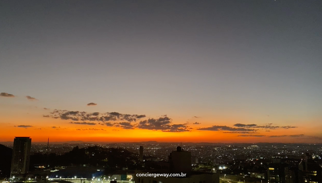 Cobertura Espetacular no Belvedere com Jacuzzi